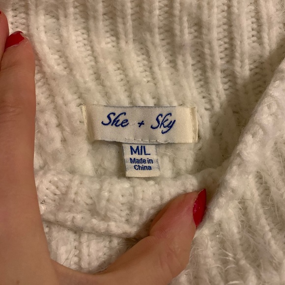 Off the shoulder knit sweater - Picture 2 of 3